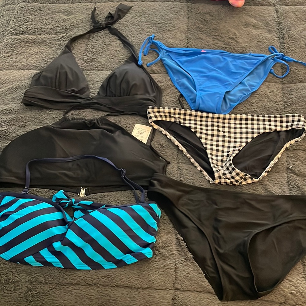 👙 Bundle of Misc. Bikini Tops and Bottoms👙